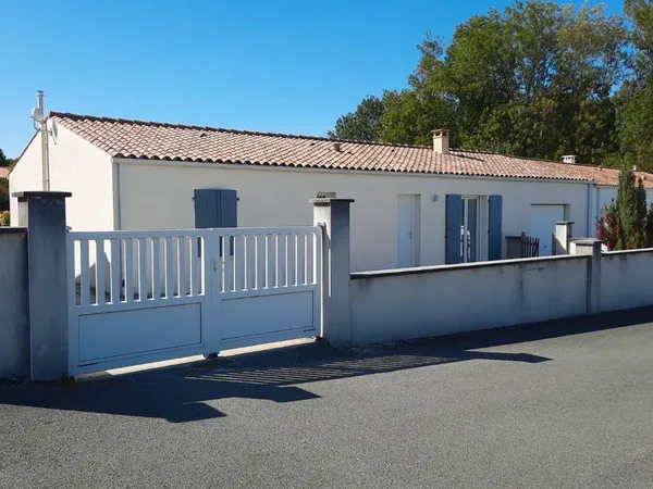 Maison a louer avec garage