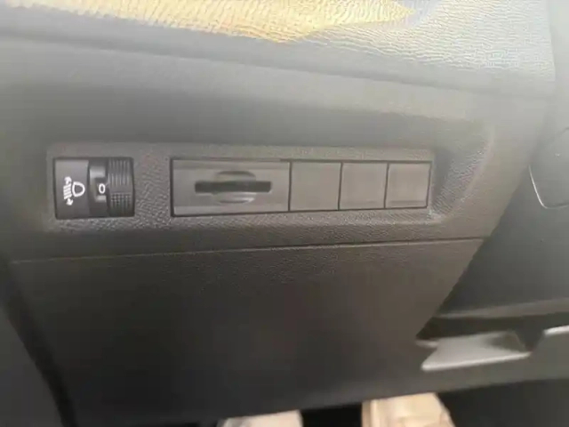 Peugeot 308 sw bluehdi 130ch s&amp;s eat8 — photo 19