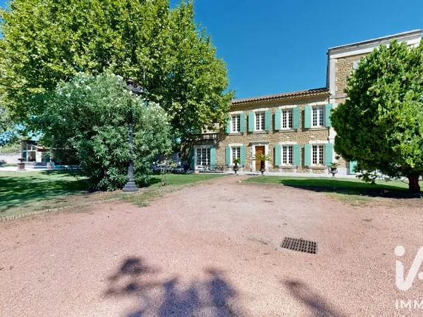 Maison 10 pièces 400 m²