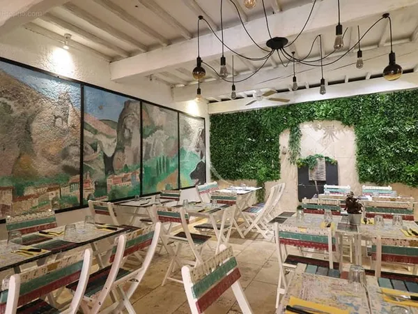 Fonds de commerce restaurant de 75m2 a moustiers sainte marie
