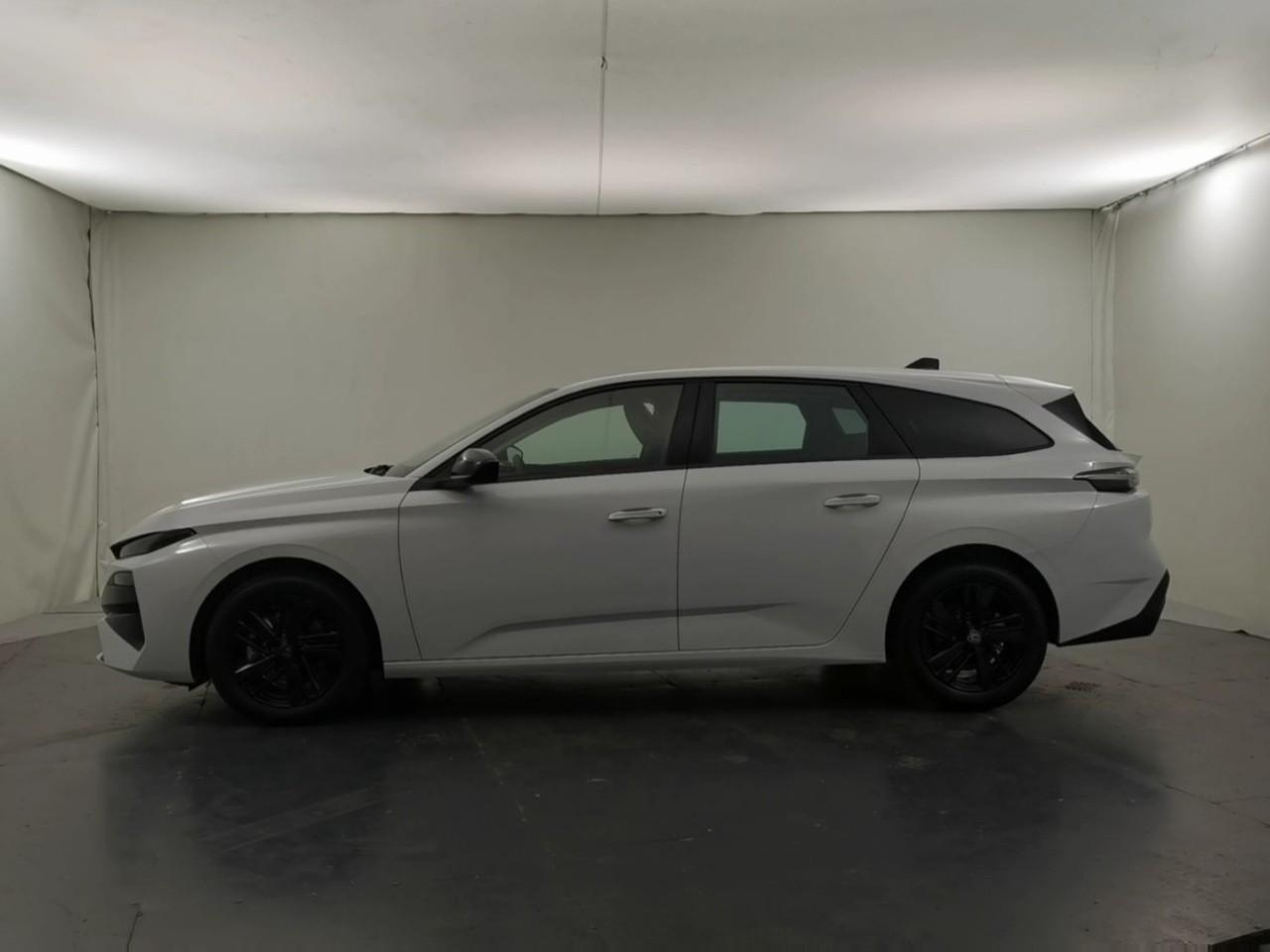 Peugeot 308 sw hybrid 145 e-dcs6 style — photo 2