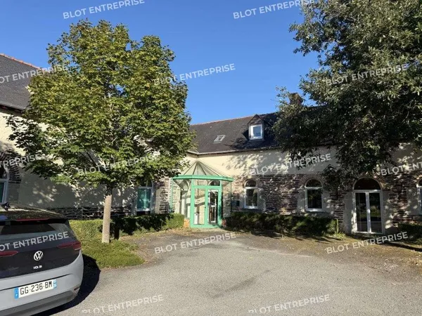 A vendre bureaux 263m² sur Chartres-de-Bretagne