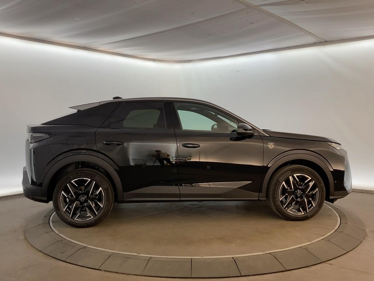 Peugeot 3008 hybrid 145 e-dcs6 gt — photo 4