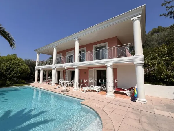 Vends ferme - 200 m² - 6 pièces, 4 chambres - Mougins 06250
