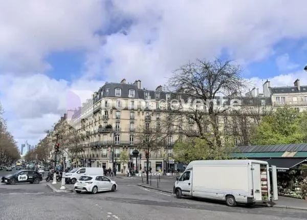 Local commercial 70 m²