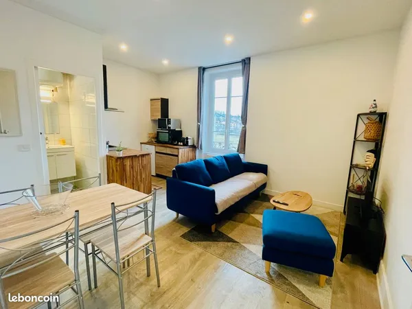 à louer - t2 meublé de 40 m² - oullins / la saulaie - métro b à 2 min