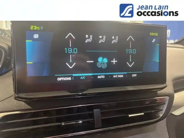 Peugeot 3008 hybrid4 300 e-eat8 — photo 14