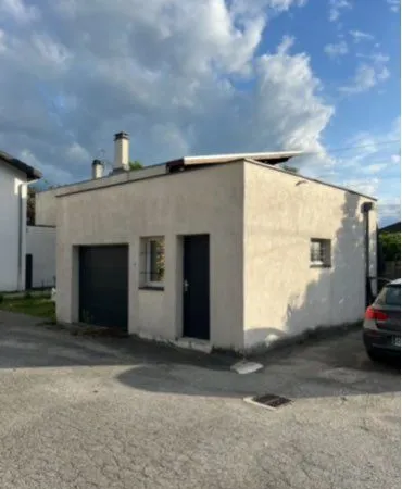 Garage/Local corenc Montfleury