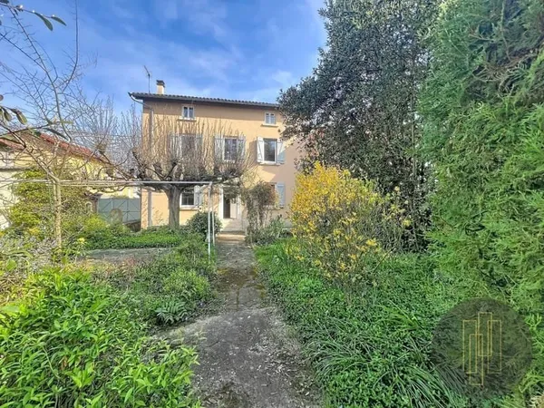 Exclusivité - Villefranche - Maison de charme 4 chambres, terrain 926 m²