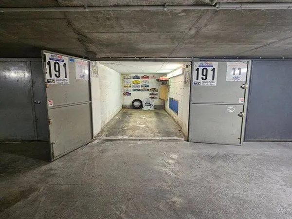 Parking 12 m²