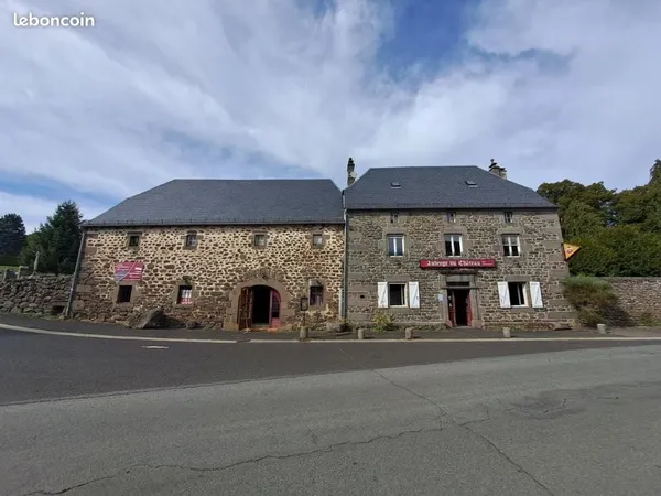 Local commercial 454 m² Les Ternes