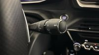 Peugeot 2008 1.2 PureTech 130ch S&S GT EAT8 — photo 24