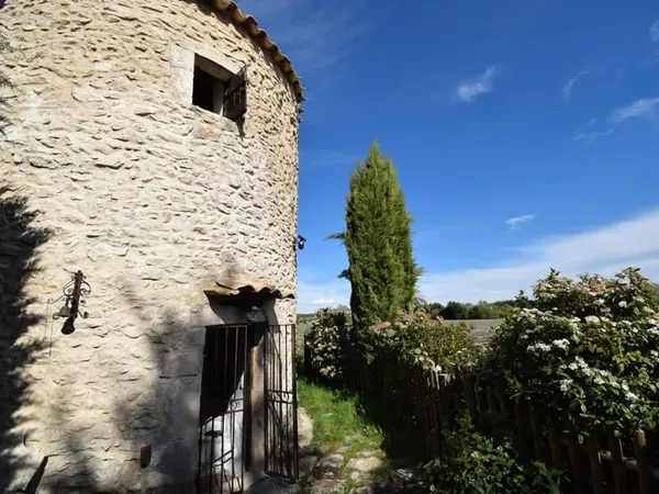 Moulin rénové Revest-du-Bion