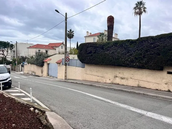 Parking 13 m²