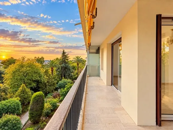 3 PIÈCES 71m² TRAVERSANT AVEC TERRASSE, VUE MER , GARAGE ET CAVE