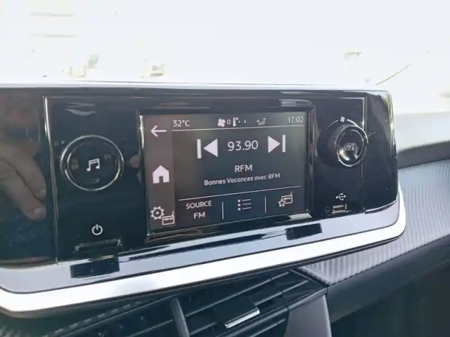 Peugeot 208 puretech 75 s&amp;s bvm5 — photo 15