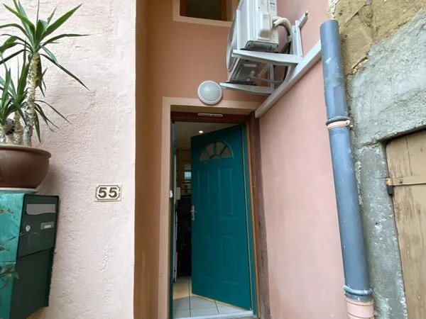 Studio 1 pièce 27 m²