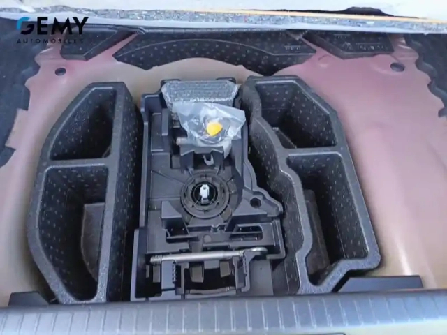 Peugeot 208 puretech 75 s&amp;s bvm5 — photo 12