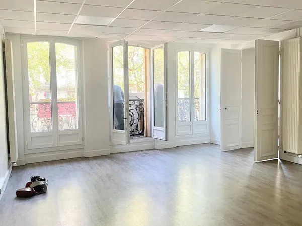 Bureaux 246 m²