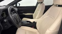 Lexus Ux 250h Luxe 2WD — photo 12