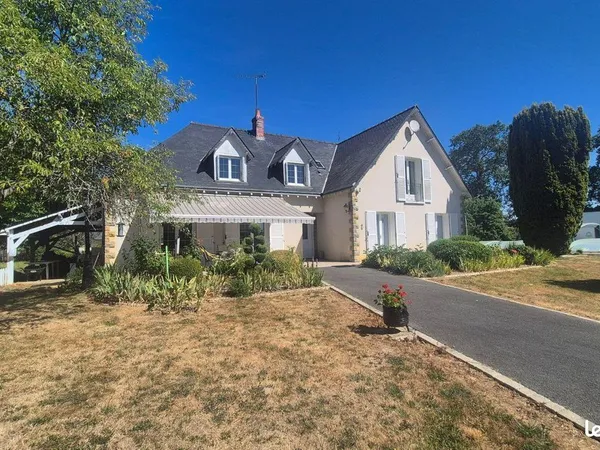 Maison 8 pièces 210 m²