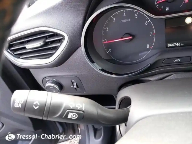 Opel Crossland X 1.2 turbo 110 ch edition — photo 17