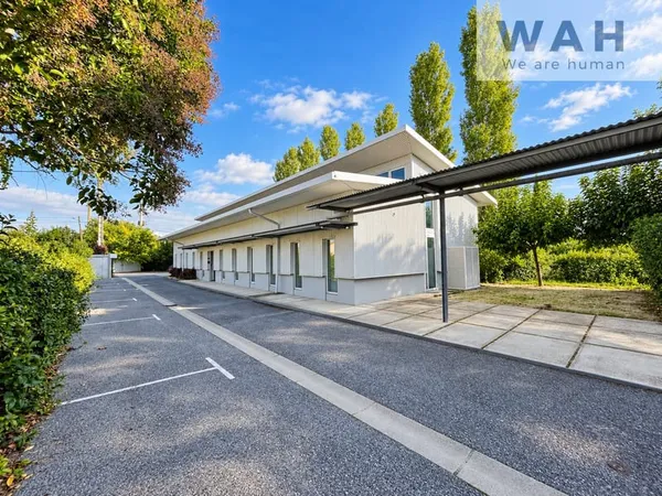 LUNEL RARE OPPORTUNITÉ ENSEMBLE IMMOBILIER PROFESSIONNEL