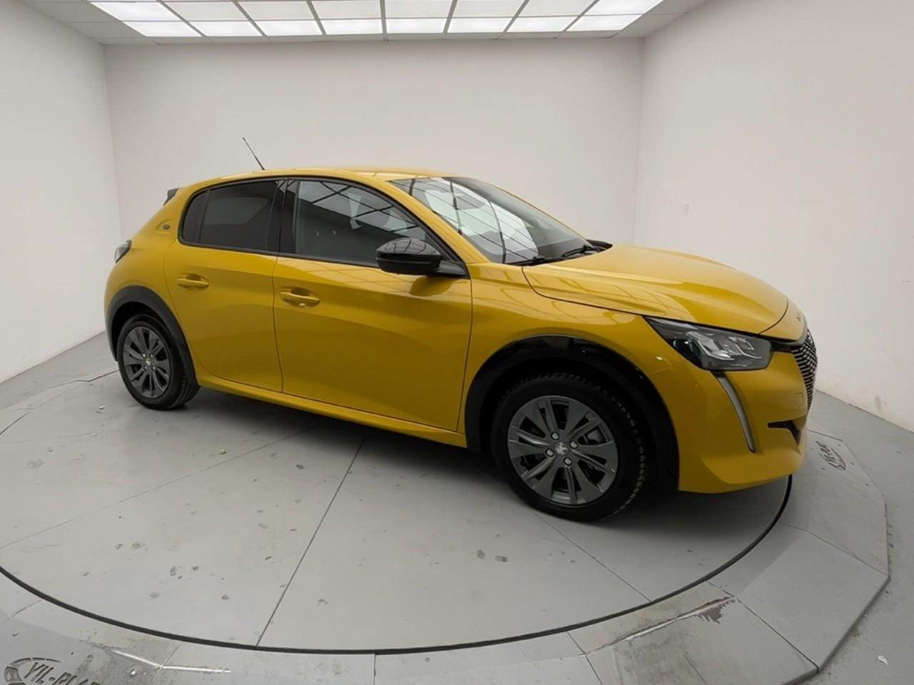 Peugeot 208 electrique 50 kwh 136ch allure — photo 7