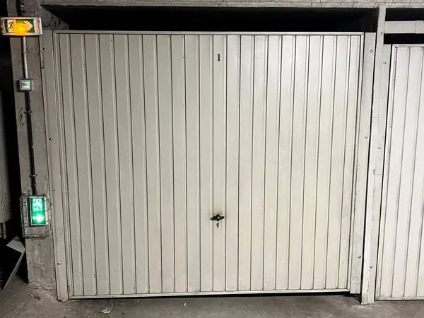Loue box 1bis rue Bournes 69004