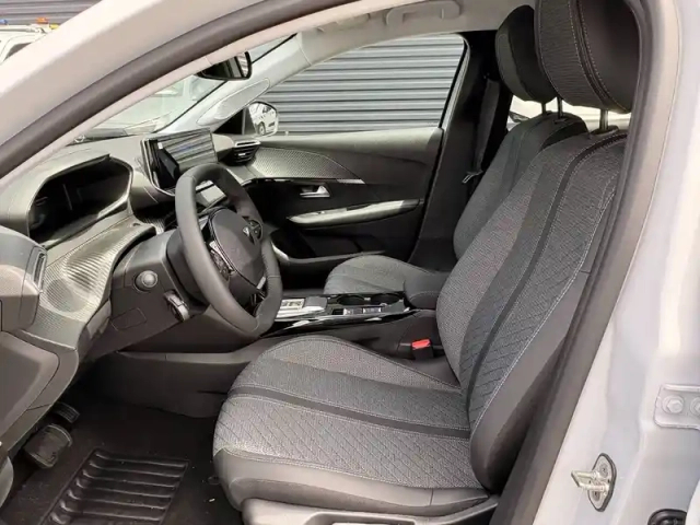 Peugeot 208 electrique 156ch 54 kwh — photo 11