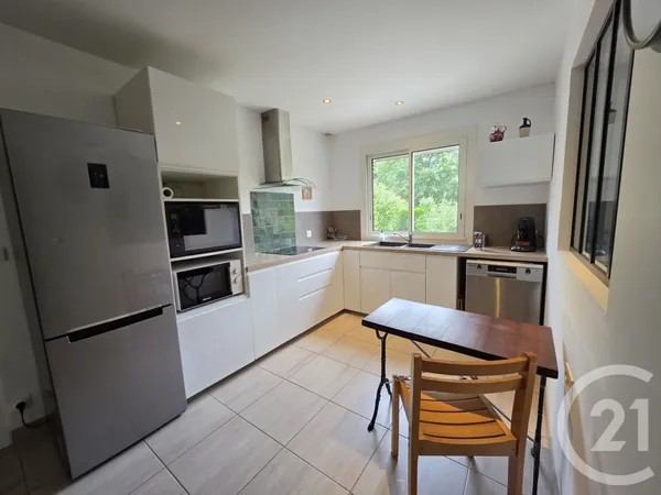 Maison 5 pièces 180 m²