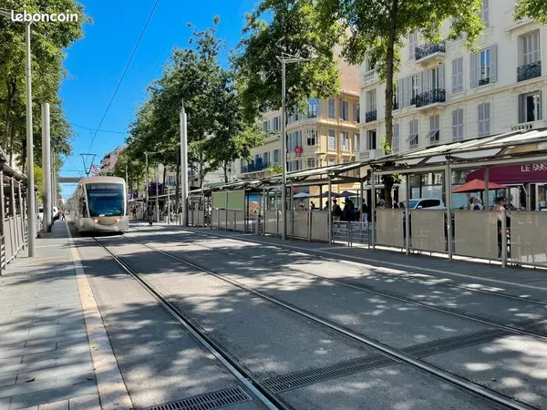 Local commercial 100 m² NICE