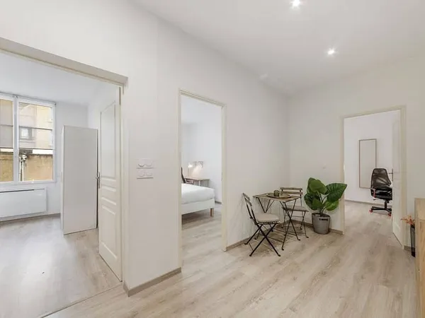 Appartement 7 pièces 111 m²