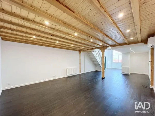 Bureaux 102 m²