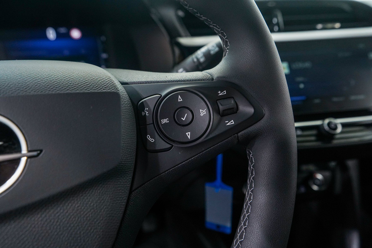 Opel Corsa — photo 18