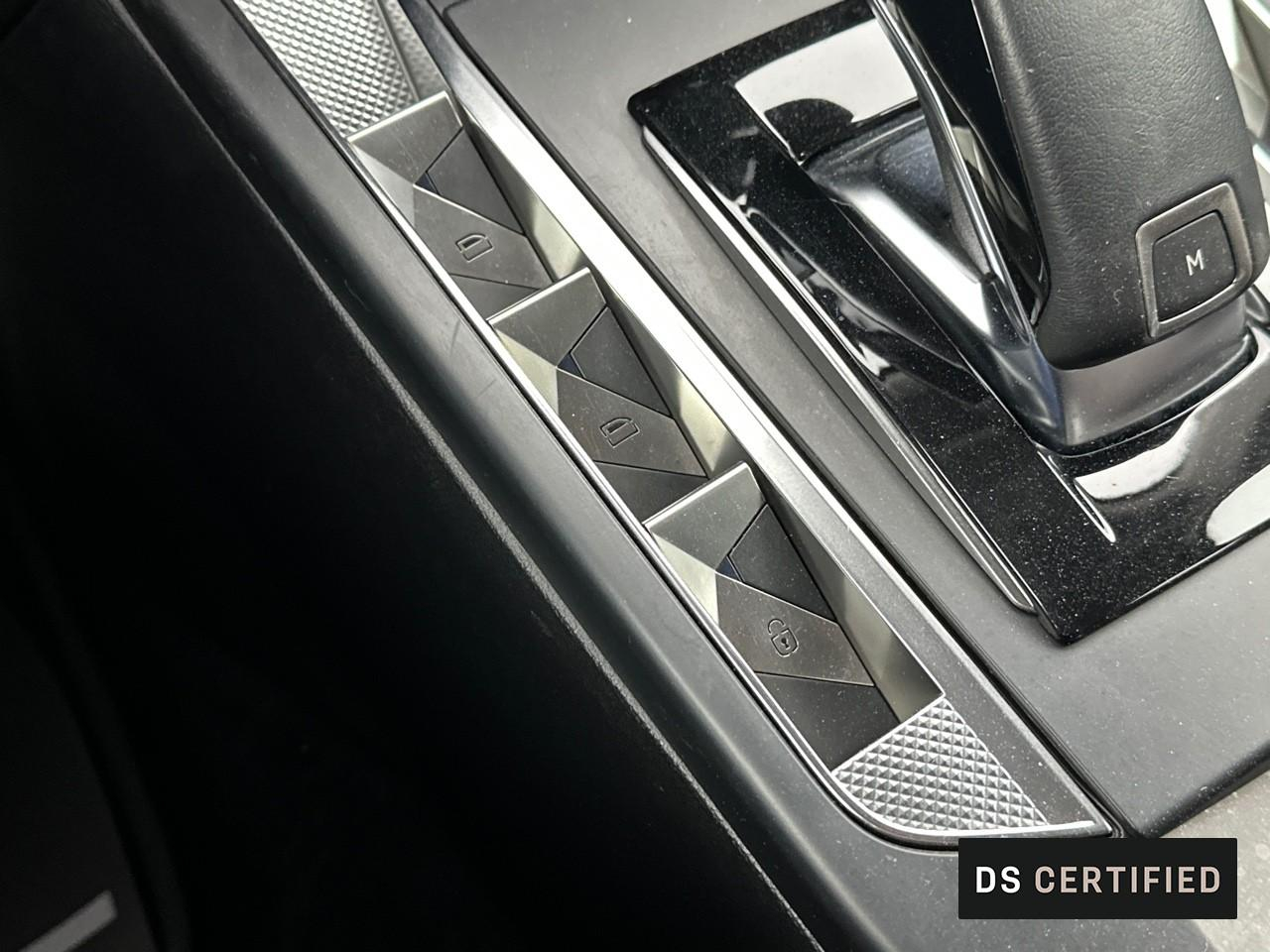 Ds Ds 3 crossback puretech 130 eat8 performance line+ — photo 36