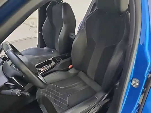 Peugeot 2008 puretech 155 s&amp;s eat8 — photo 14