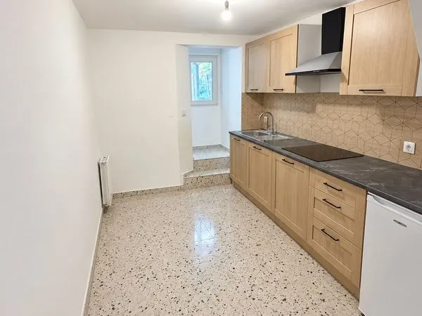 🏡 Maison 2 chambres avec grenier, cave et terrasse
