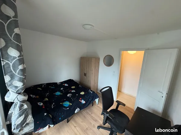 Chambre Meublée