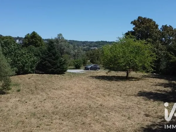 Terrain 1800 m²