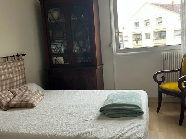 Loue chambres colocation appartement 100m² pour étudiants du 01/09 au 30/06