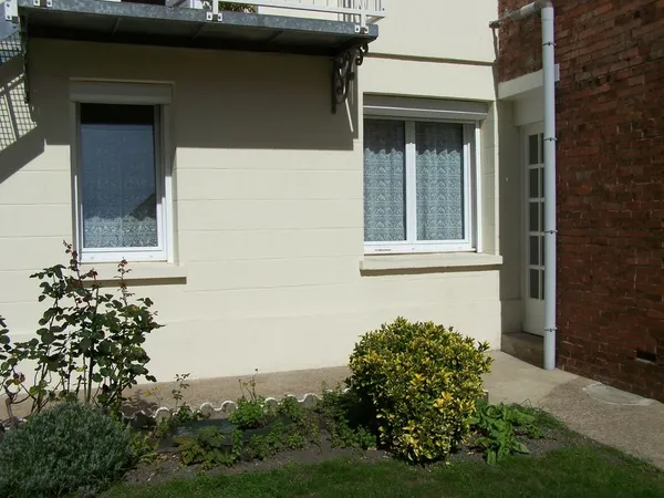 Beau F2 Rez Chaussée 65m2- près du Port plaisance