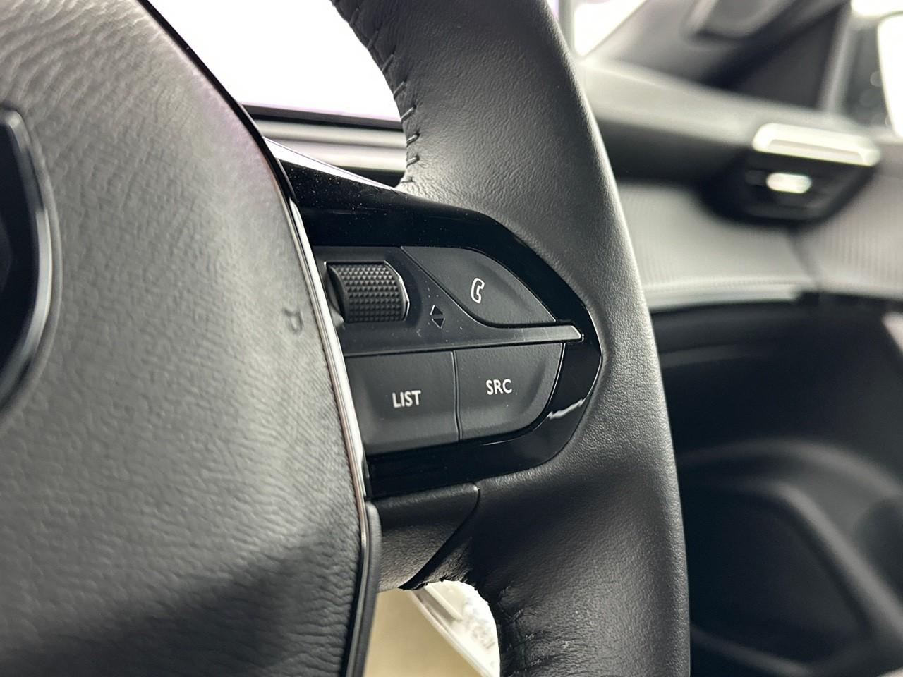Peugeot 2008 puretech 130 s&s eat8 allure — photo 18