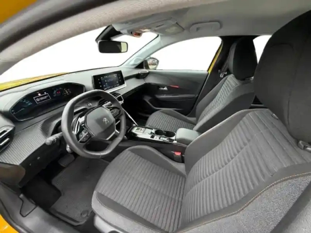 Peugeot 208 e- 136ch like — photo 9