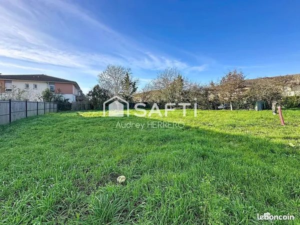Terrain 607 m² SAINT-JORY