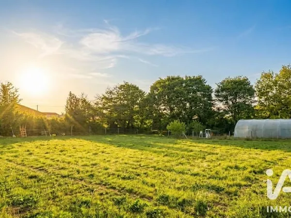 Terrain 653 m²