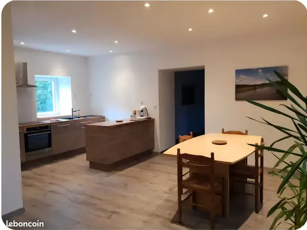 Appartement rénové 70m2 à louer