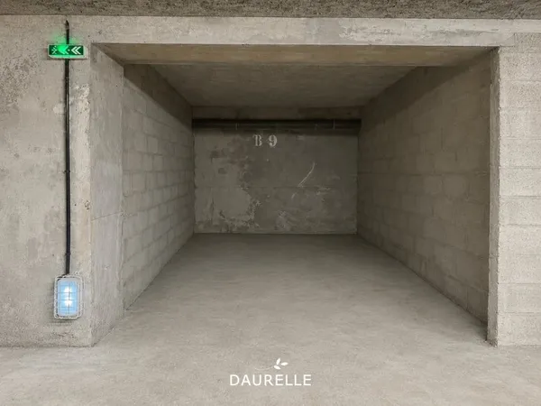 A louer place de parking en résidence sécurisée à Châteauren