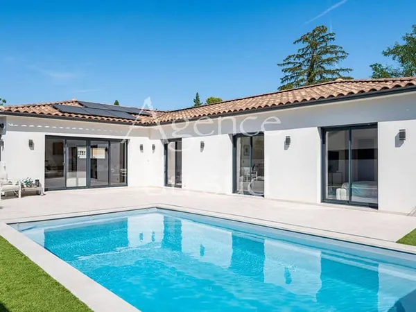 Maison de plain-pied 6 pièces 135 m²