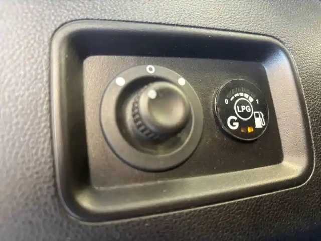 Dacia Duster eco-g 100 4x2 — photo 30